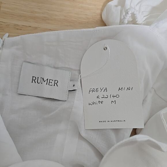 NWT Revolve Rumer Freya Puff Sleeve Linen Cutout Mini Dress Size Medium White - Picture 3 of 10